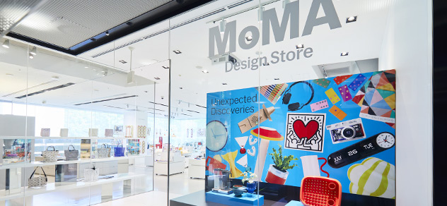 MoMA Design Store \Q