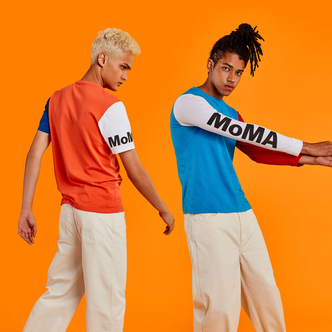 MoMA ロゴ Tシャツ 半袖 カラフル M(M)：ファッション