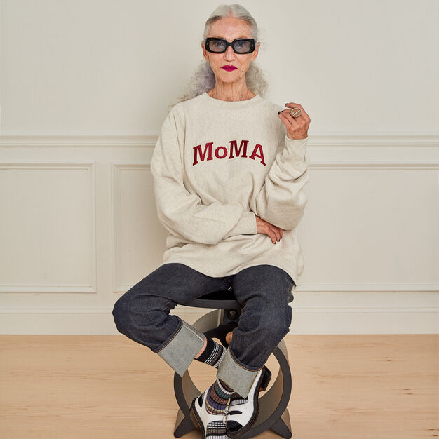 Champion × MoMA スウェットシャツ